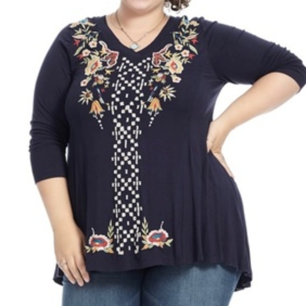 Tunic Top 2x - Caite Navy Blue T-Shirt Embroidered Holly Shirt Hi Lo V-Neck Plus